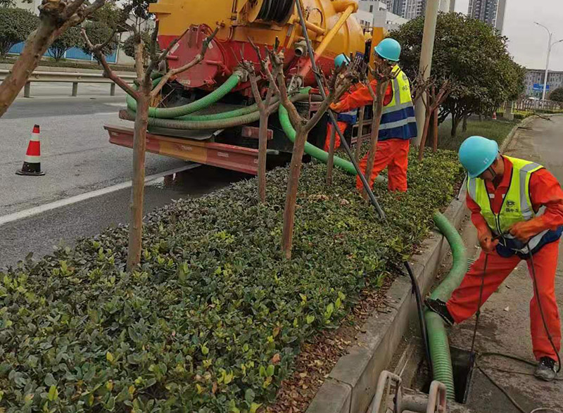 来凤市政管道清淤