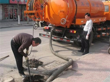 来凤清掏化粪池，健康生活从这里开始